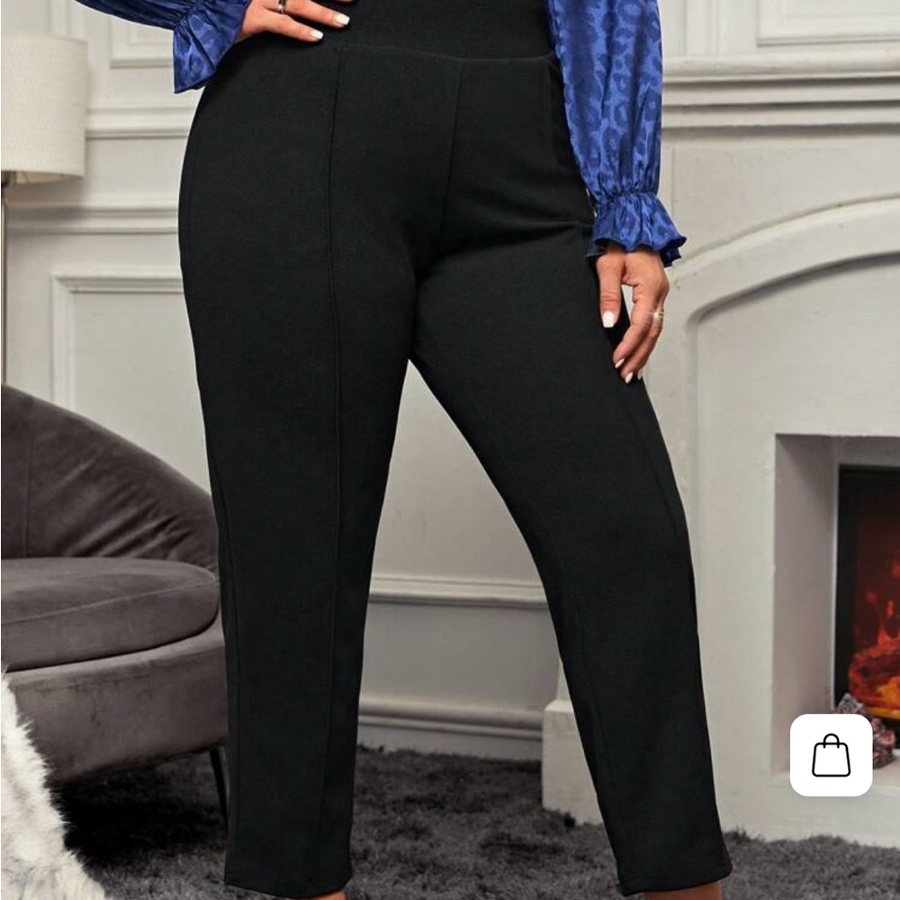 Chic Black Women's Cropped Pants